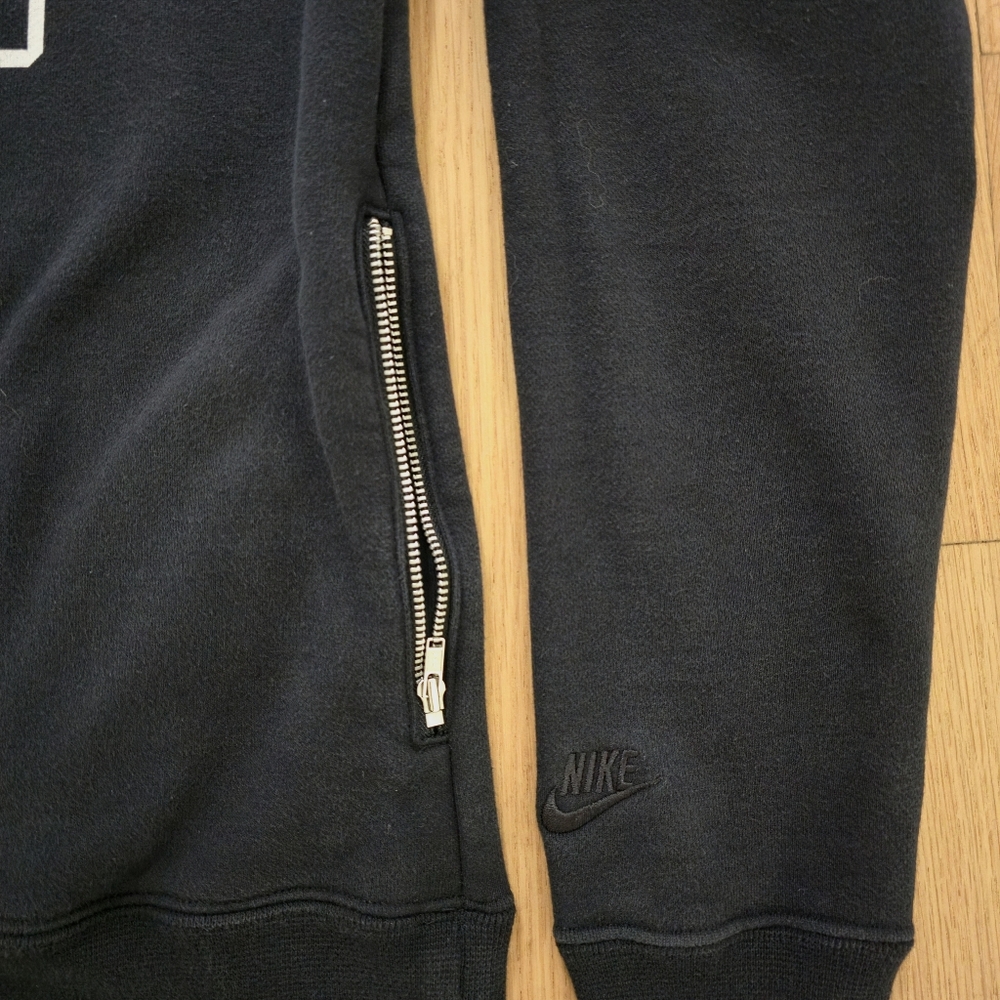 Nike Men’s Graphic Crewneck Sweatshirt | Like New | M| Midnight Navy - Picture 6 of 7